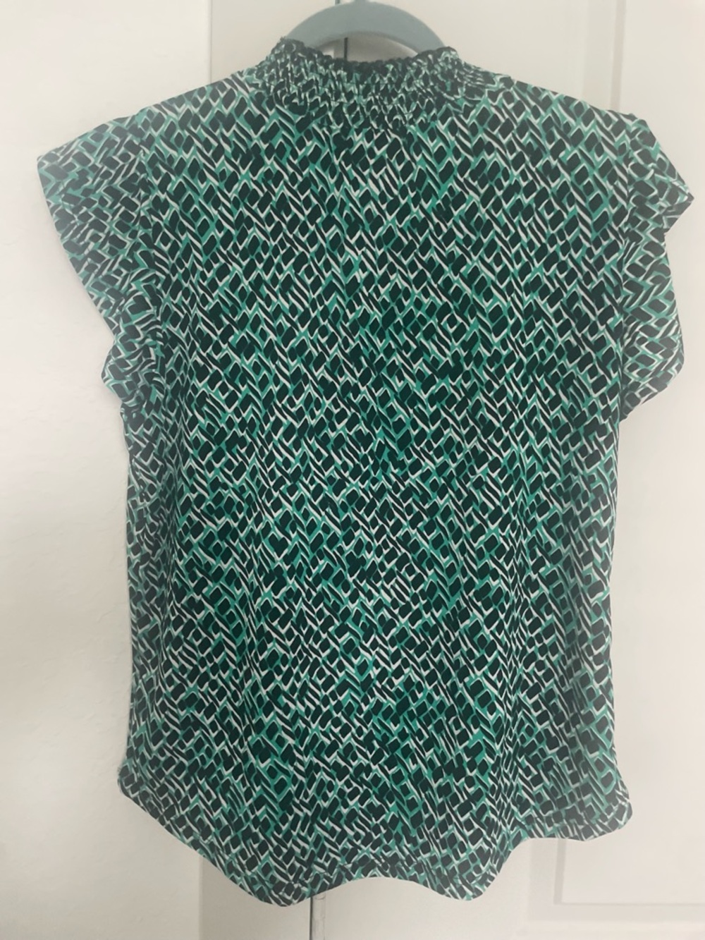 Adrienne Vittadini Teal & Black Geometric Smocked Neck Flutter Sleeve Top - Picture 3 of 3